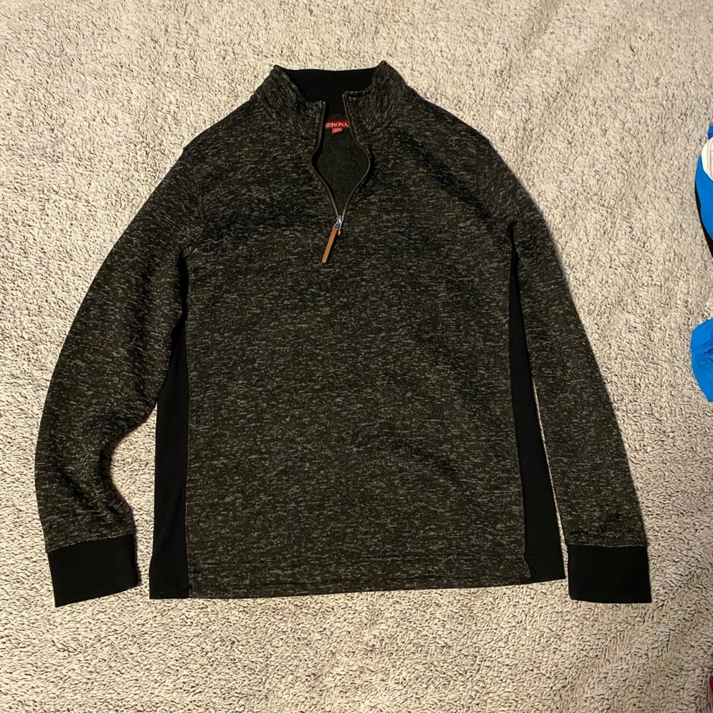 Men’s Gray and Black pullover